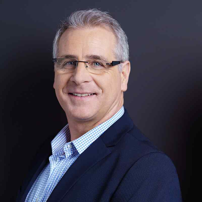 https://mahmutozguven.com/wp-content/uploads/2019/10/image_team_02.jpg
